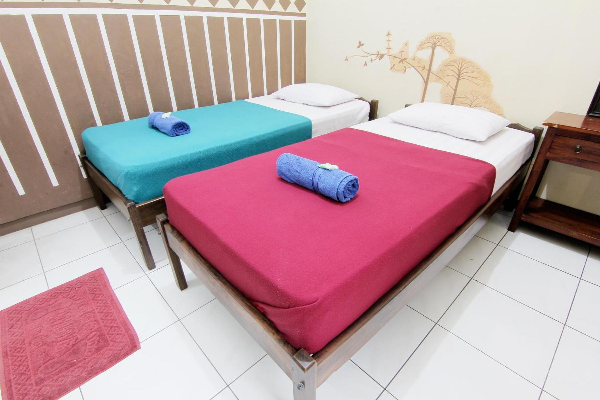 Monica Hotel Джокякарта Екстериор снимка